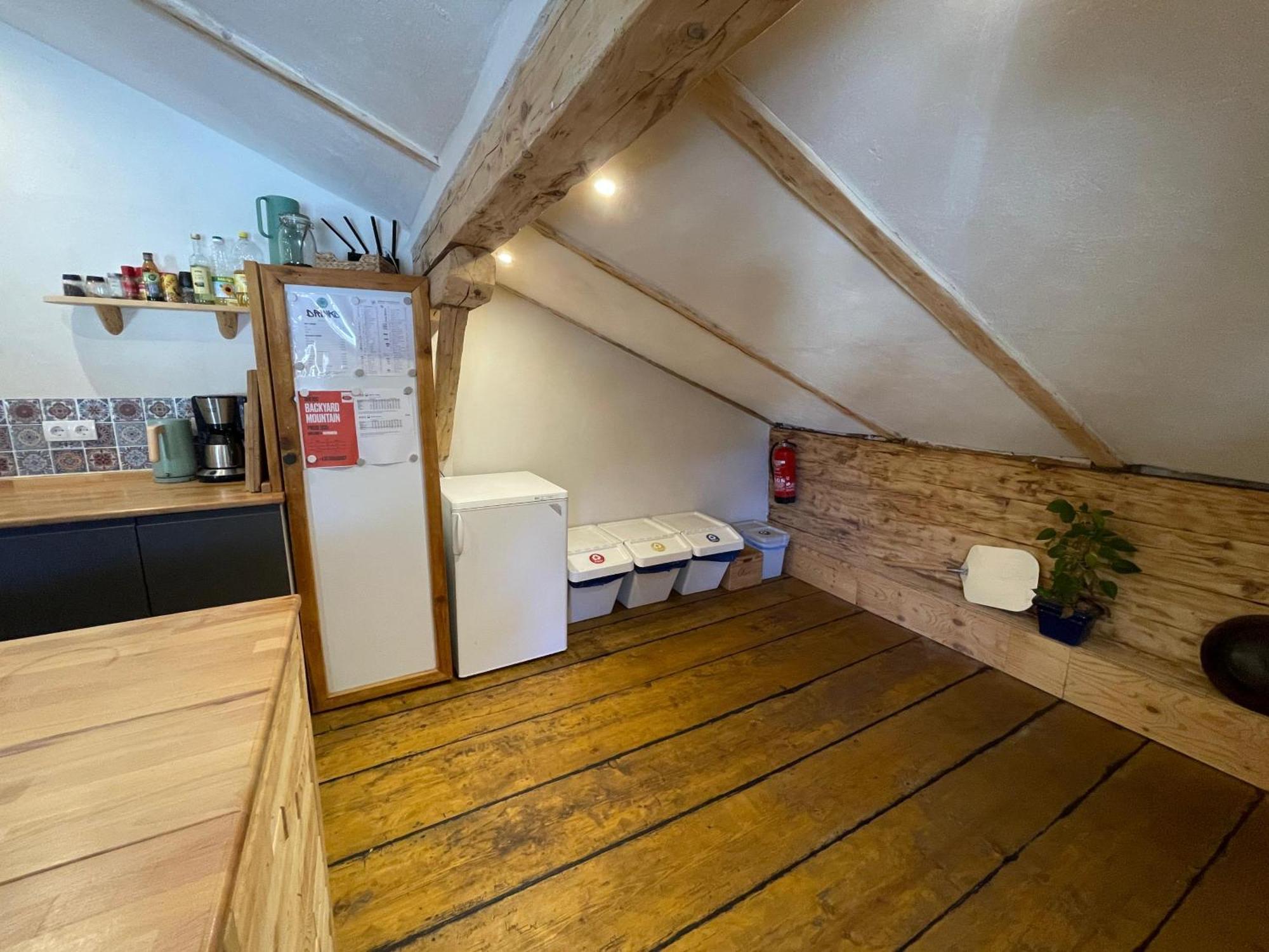 Backyard Mountain Hostel ไมย์อาโฮเฟิน ภายนอก รูปภาพ